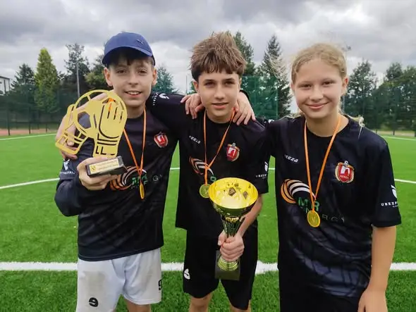 UKS Heros Rudka z brązowym medalem w turnieju Orlęta Cup! Szymon Szydłowski najlepszym bramkarzem
