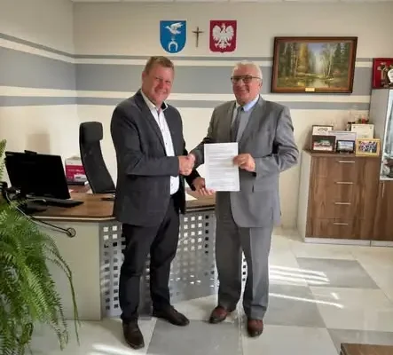 Gmina Wyszki podpisała umowę na zagospodarowanie terenu przy świetlicy w Pulszach