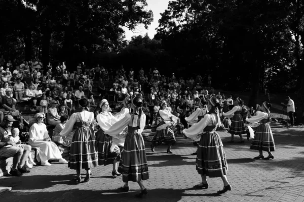 Białoruski Festyn Ludowy w Bielsku Podlaskim – muzyczne popołudnie w amfiteatrze