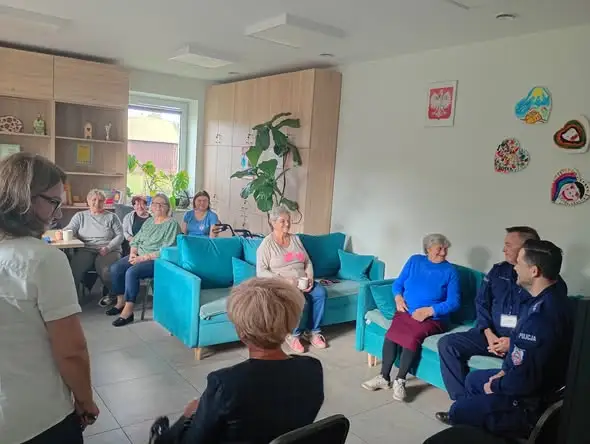 Seniorzy z gminy Orla uczyli się, jak nie dać się oszukać